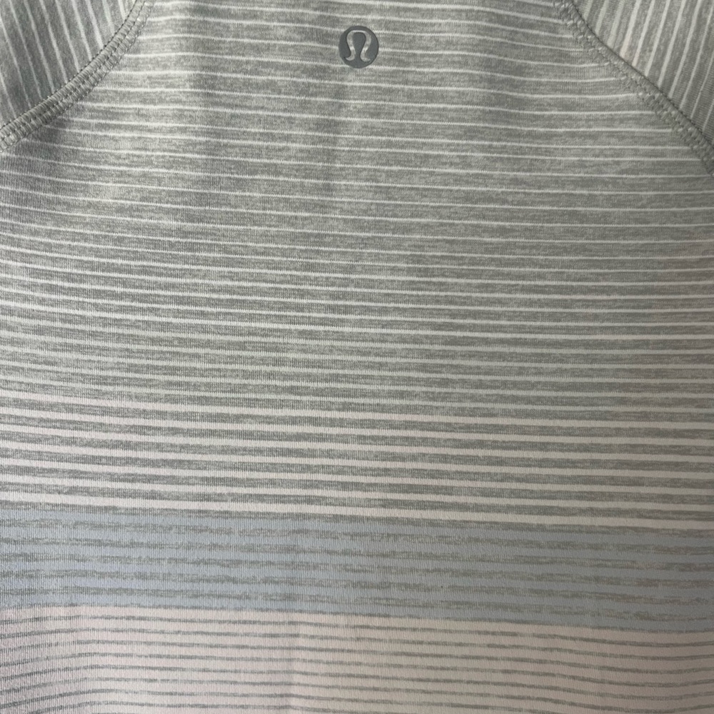 Lululemon Think Fast Top Base Layer Size 12 - image 4